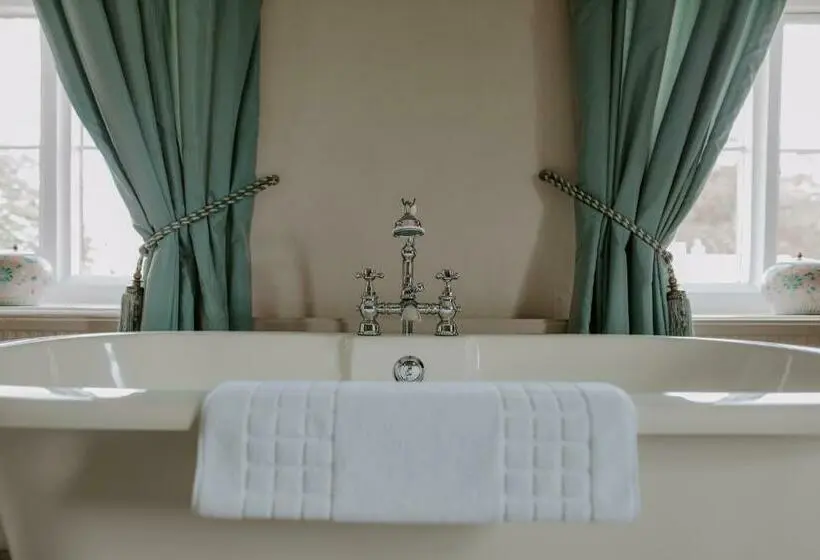 デラックスルーム, Allington Manor