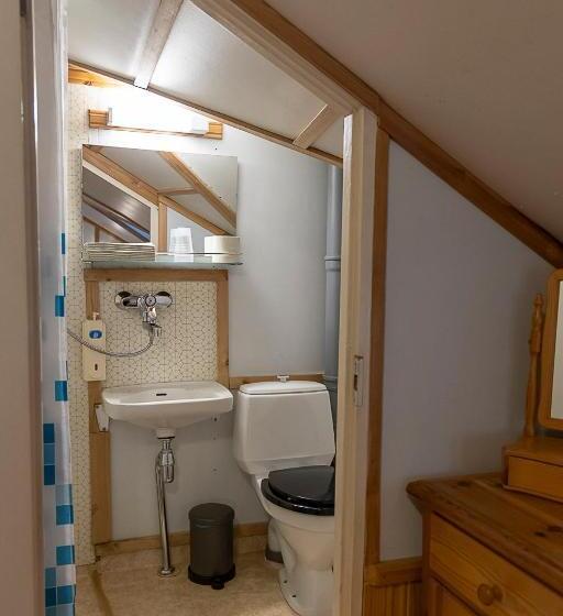 חדר סטנדרט, Aurantola