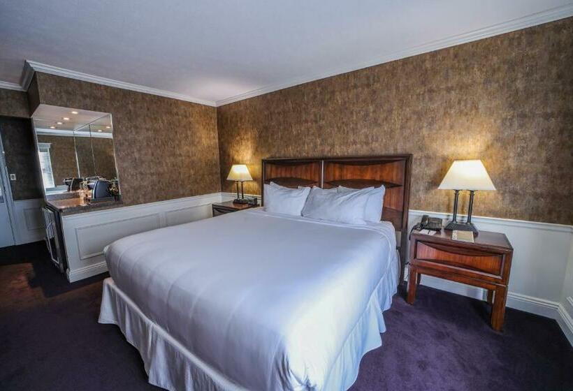 Номер Deluxe Кровать Кинг, The Grand Resort