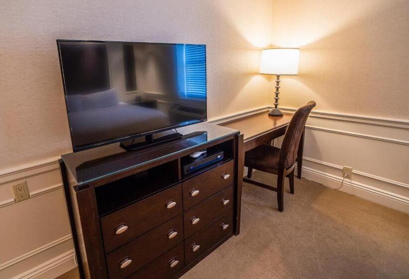 Номер Deluxe Кровать Кинг, The Grand Resort