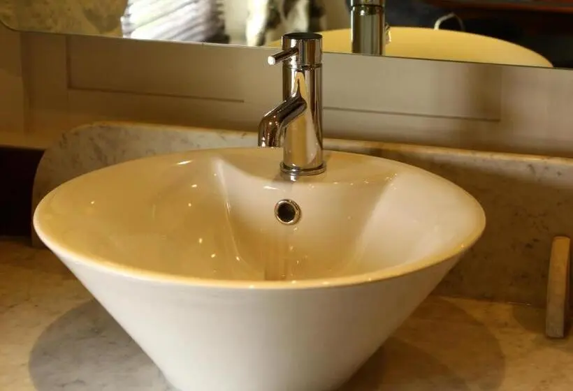 キングサイズベッドのスタンダードルーム, The Oxenham Arms Hotel Devon