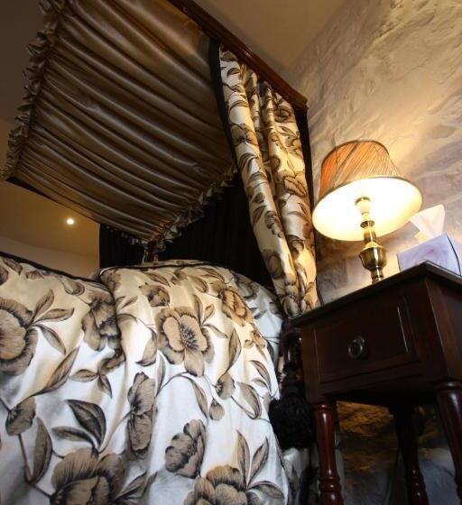 キングサイズベッドのスタンダードルーム, The Oxenham Arms Hotel Devon