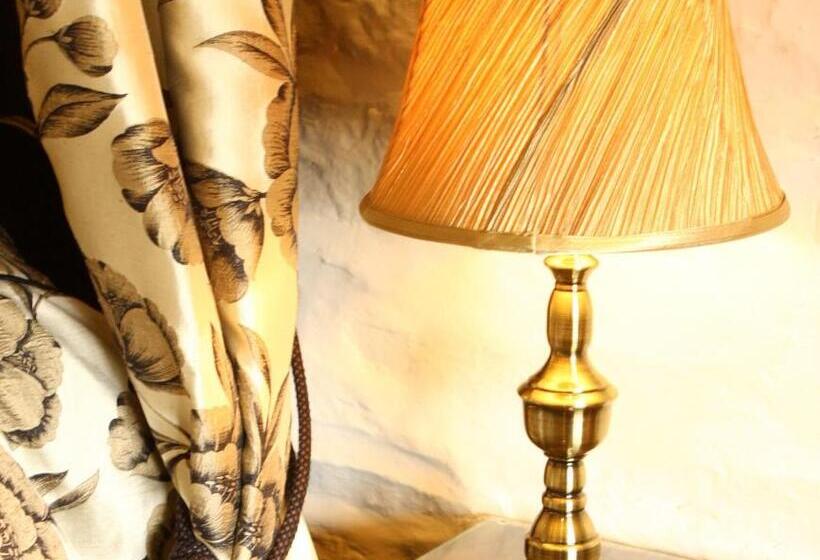 キングサイズベッドのスタンダードルーム, The Oxenham Arms Hotel Devon