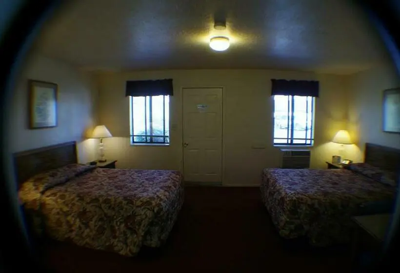 スタンダードルーム, Travelers Motel