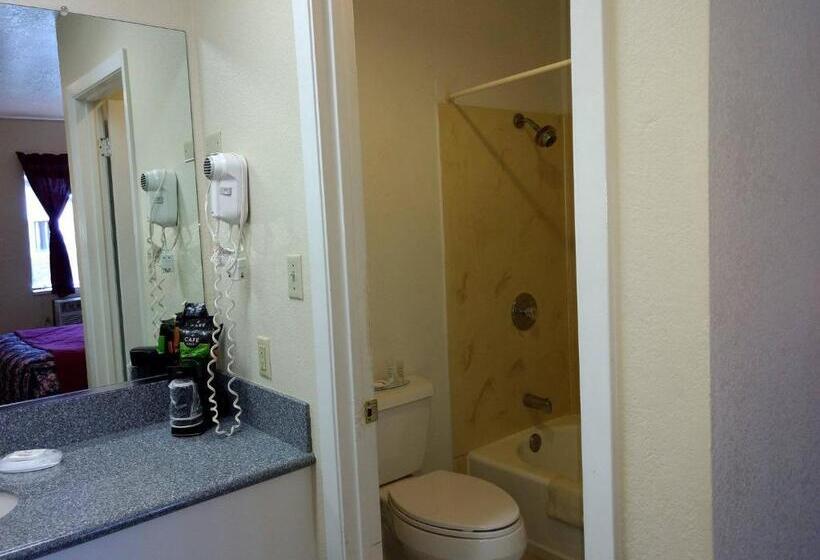 غرفة قياسية, Travelers Motel