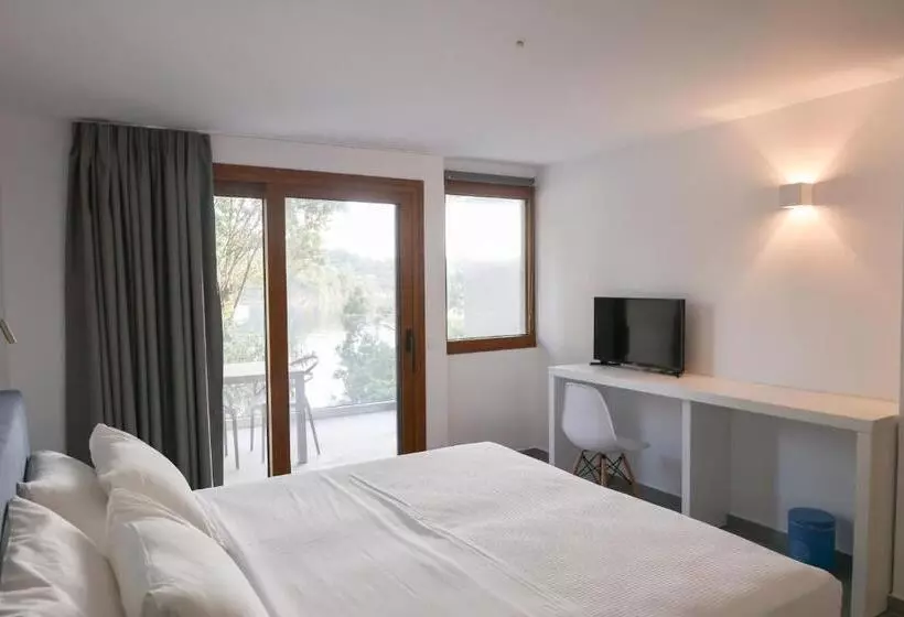 اتاق سوپریور با چشم‌انداز دریا, Cape Kanapitsa Hotel & Suites