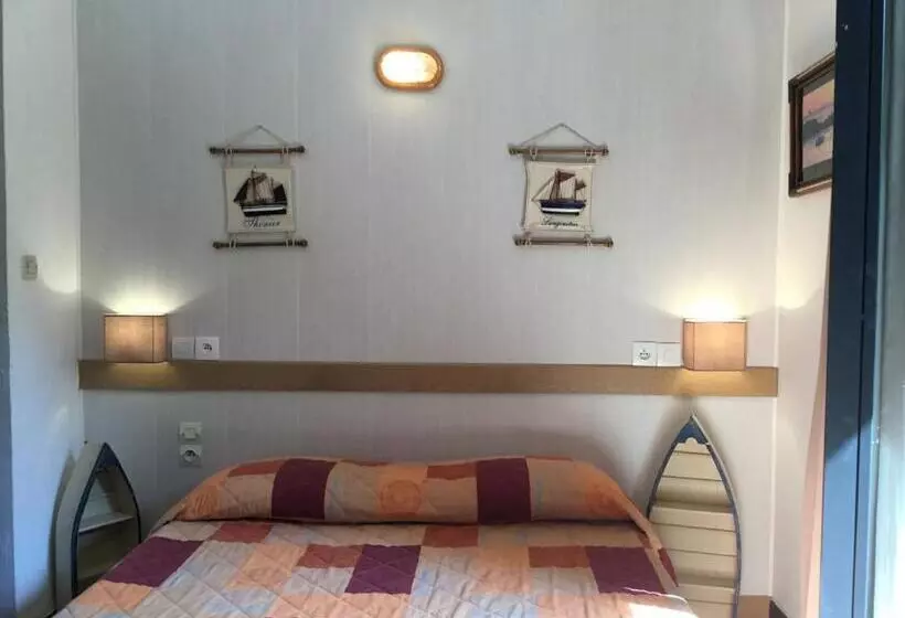 اتاق استاندارد با تراس, Hôtel Le Bon Accueil