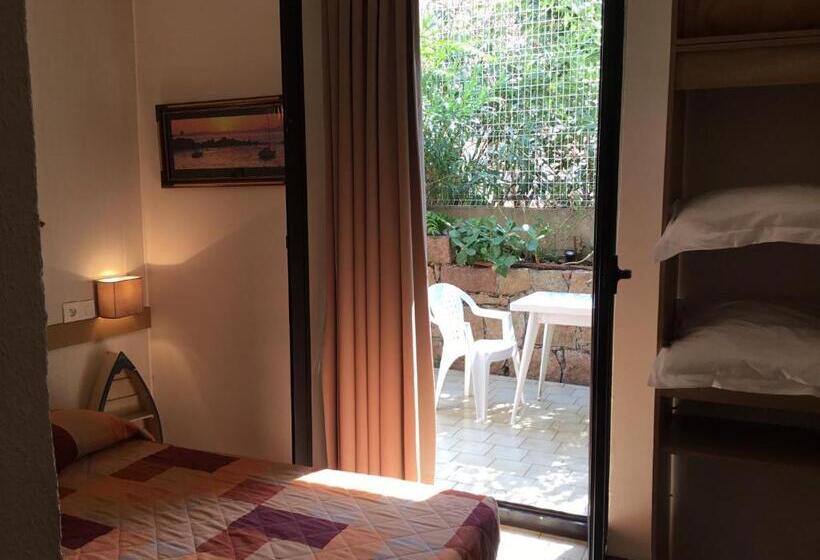 Номер Стандарт, Hôtel Le Bon Accueil