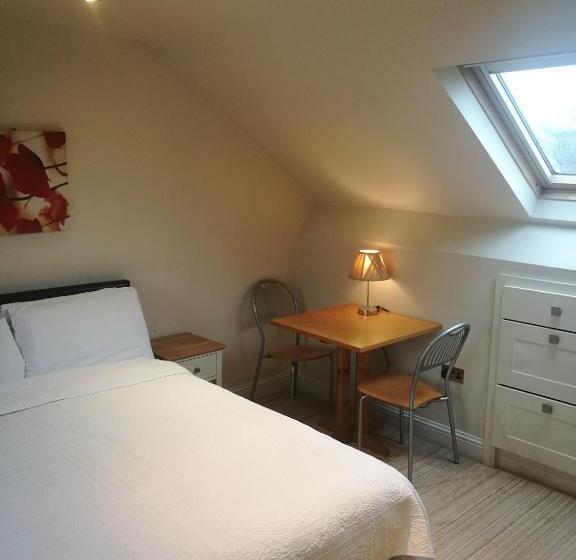 标准工作室, Crawford House  Scholarlee Living Apartments