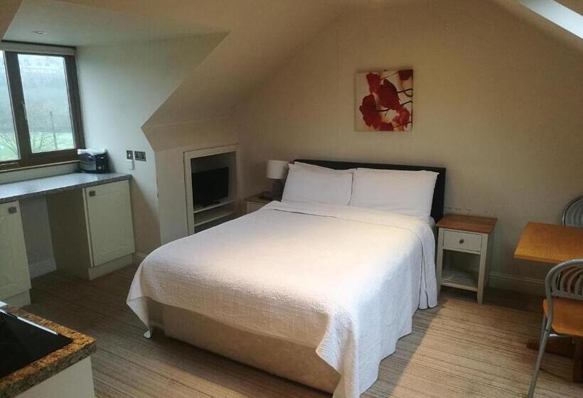 标准工作室, Crawford House  Scholarlee Living Apartments