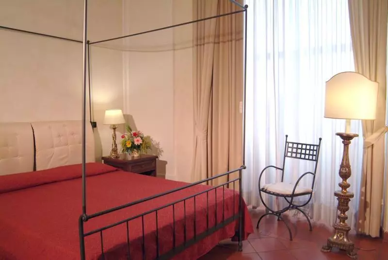 اتاق استاندارد یک نفره, Domus Sessoriana