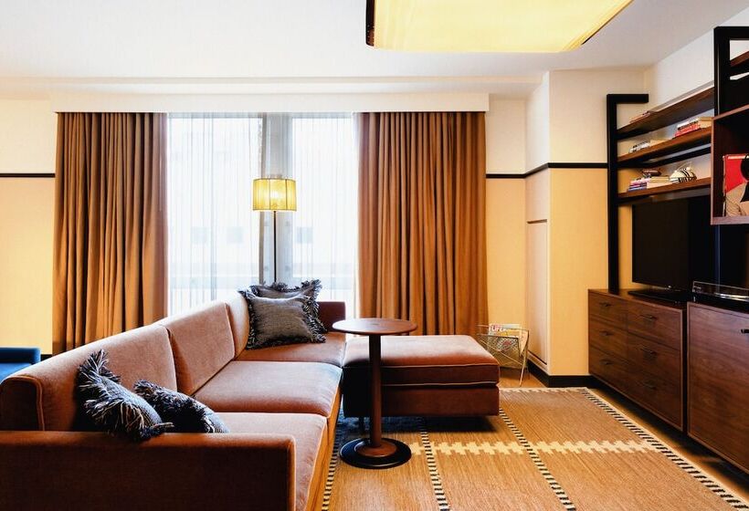 Полулюкс, Eaton Dc