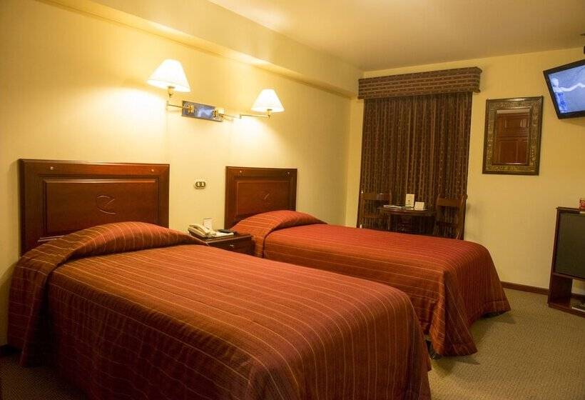 スタンダードルーム, El Cabildo