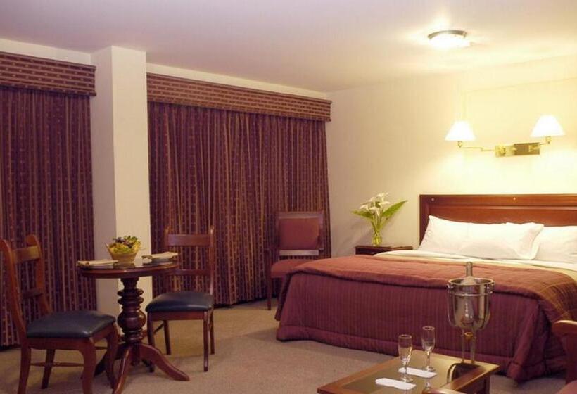 デラックススイート, El Cabildo