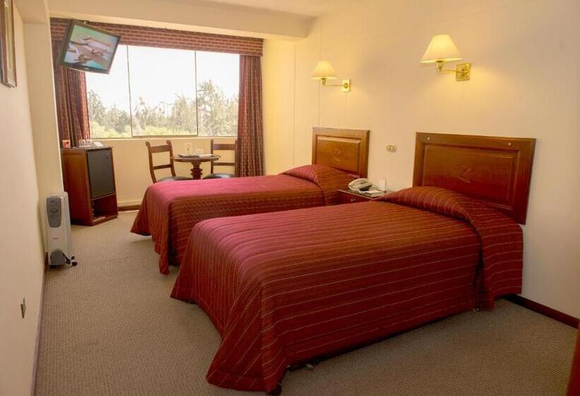 スタンダードルーム, El Cabildo