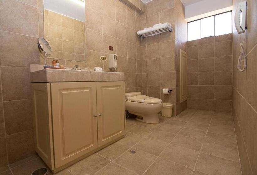 スイート, El Cabildo