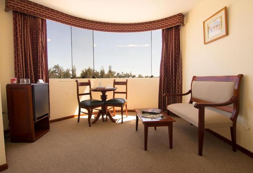 スイート, El Cabildo