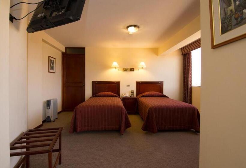 スイート, El Cabildo