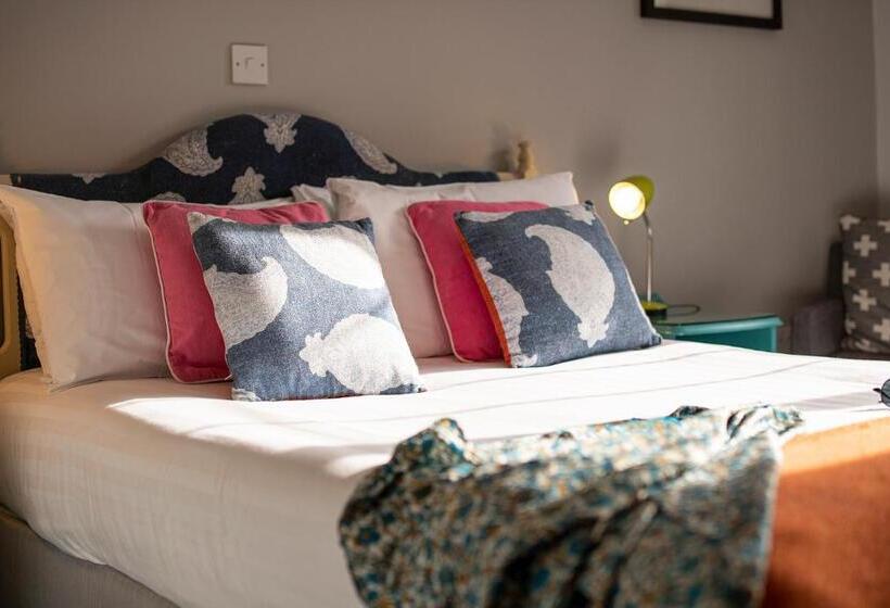 スタンダードルーム, Emmet