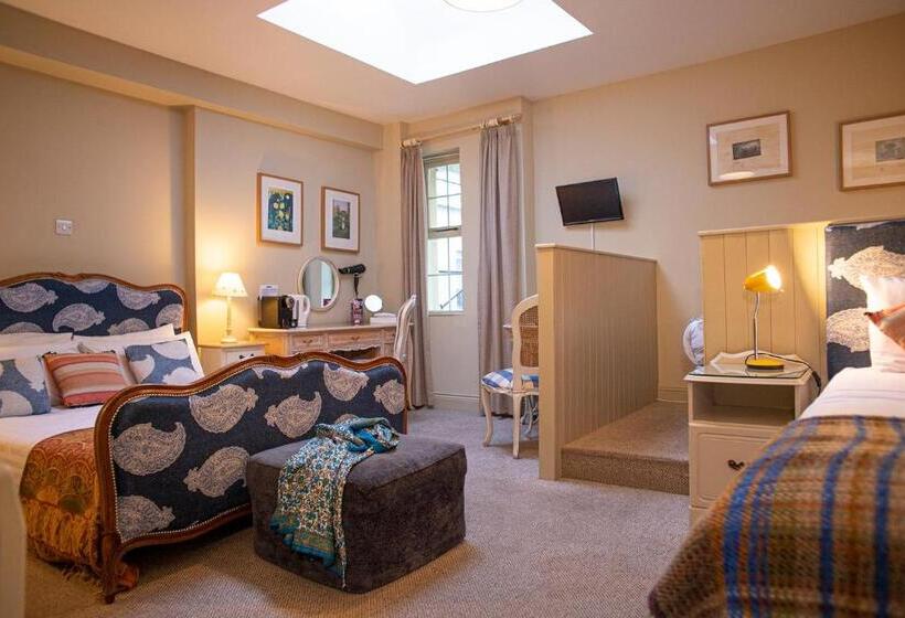 ファミリールーム, Emmet