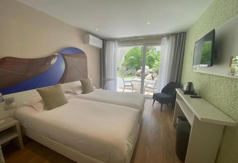 一楼标准间, Europe