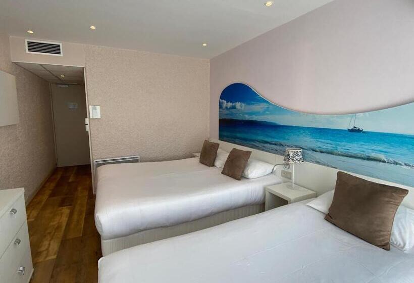 带阳台的三人标准间, Europe