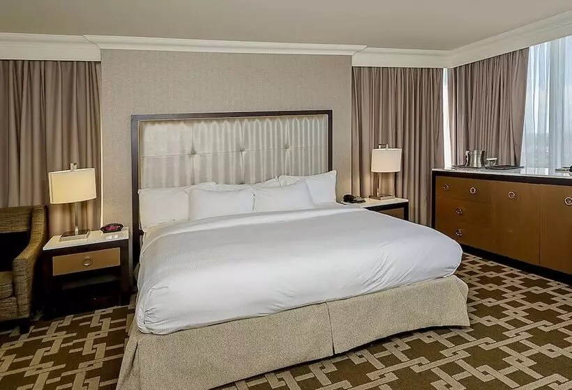 اتاق استاندارد با تخت دوبل و چشم‌انداز, Hilton Niagara Falls/fallsview Hotel & Suites