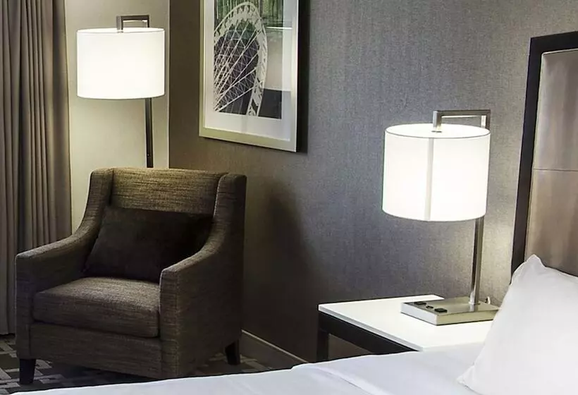 اتاق استاندارد با تخت دوبل و چشم‌انداز, Hilton Niagara Falls/fallsview Hotel & Suites