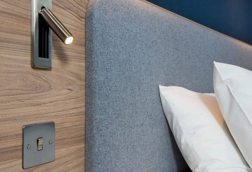 Номер Стандарт, Holiday Inn Express Edinburgh   Leith Waterfront, An Ihg