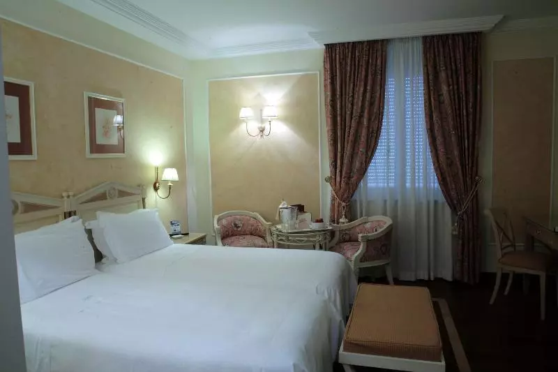 اتاق لوکس, Baymont By Wyndham Fort Myers Central
