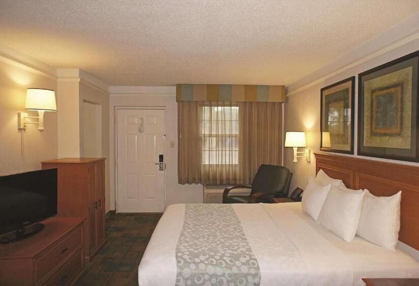 חדר סטנדרט עם מיטת קינג, La Quinta Inn By Wyndham Pensacola