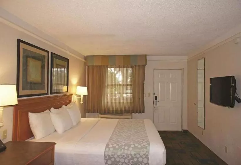 身障者適用キングサイズベッドルーム, La Quinta Inn By Wyndham Pensacola
