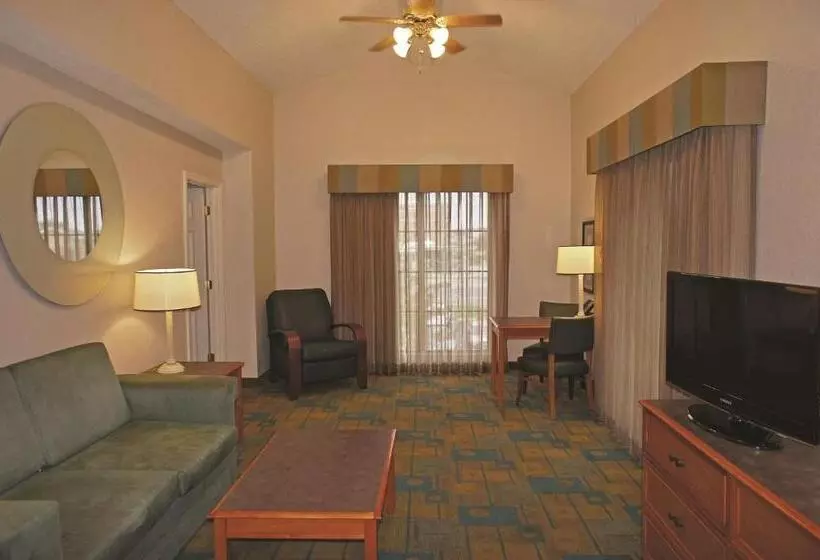 デラックススイート, La Quinta Inn By Wyndham Pensacola
