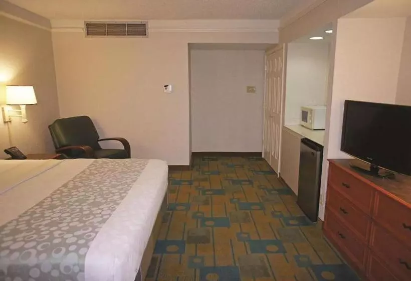 デラックススイート, La Quinta Inn By Wyndham Pensacola