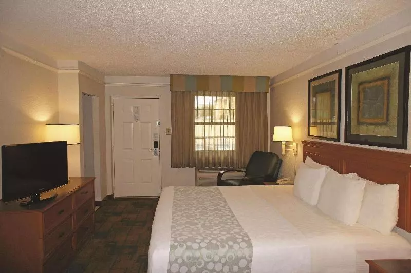 キングサイズベッドのスタンダードルーム, La Quinta Inn By Wyndham Pensacola