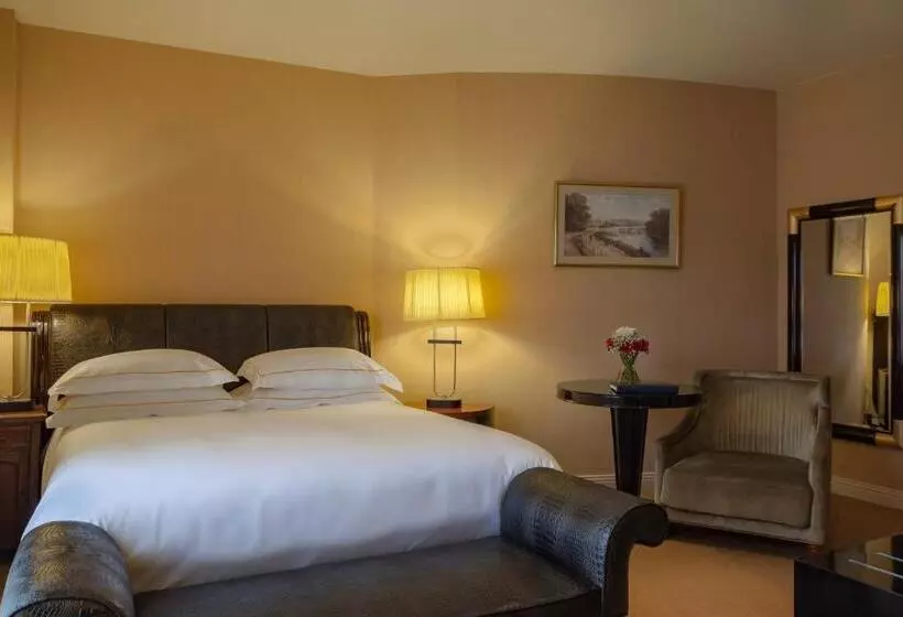 Standard Room, Lord Bagenal Inn