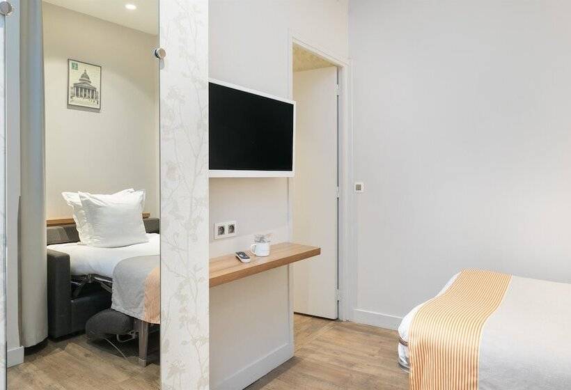 اتاق کلاسیک سه تخته, Magenta 38 By Happyculture