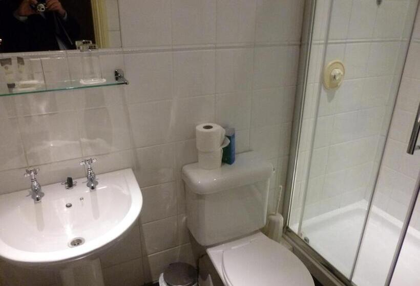 标准间, Riverbank House