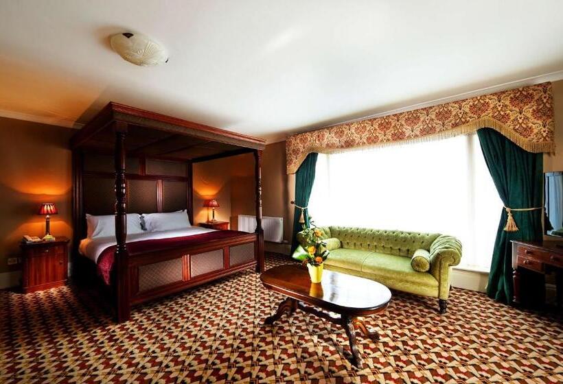 标准间, Riverbank House