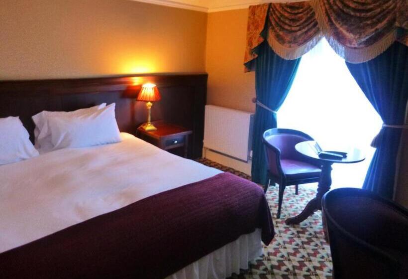 标准间, Riverbank House