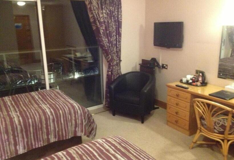 غرفة بريميوم, Royal Court