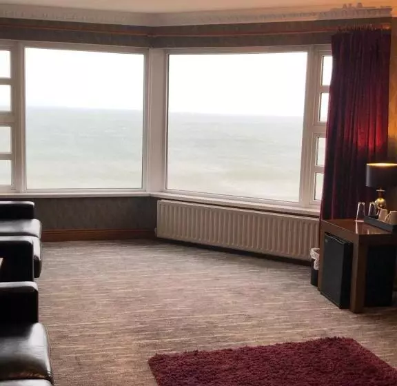 اتاق استاندارد با تخت بزرگ, Royal Court