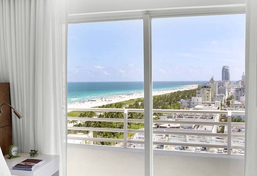 带双人床的标准工作室, Royal Palm South Beach Miami, A Tribute Portfolio Resort