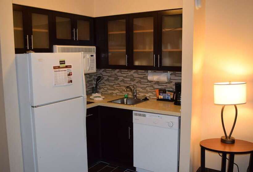 Люкс Адаптированный для Инвалидов, Staybridge Suites Myrtle Beach Fantasy Harbour, An Ihg