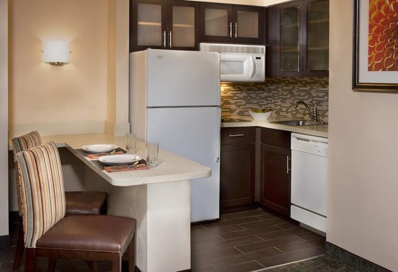 Люкс 2 Спальни, Staybridge Suites Myrtle Beach Fantasy Harbour, An Ihg