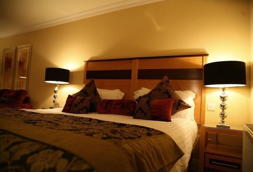 חדר סופריור, The Fairview Boutique