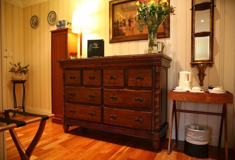 סוויטת ג'וניור, The Fairview Boutique