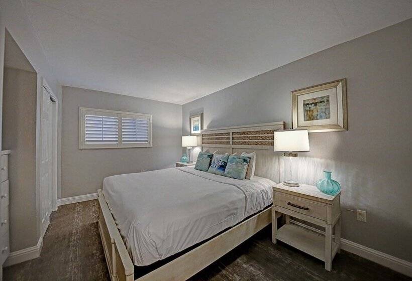 Вилла 2 Спальни, South Seas Resort