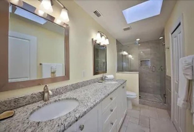 فيلا غرفتين نوم, South Seas Resort