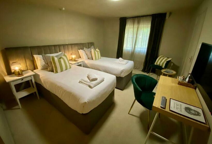 キングサイズベッドのスタンダードルーム, The Lion At West Pennard